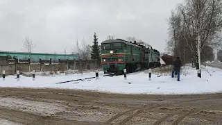 Тепловоз 2ТЭ10В в Пересвете/Diesel Loco 2TE10V in Russia