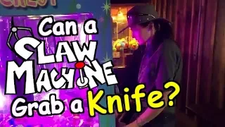 Can Jessica Chobot grab a Knife from a Claw Machine?