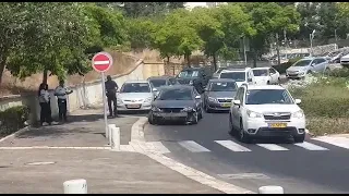 חי פה - חדשות חיפה: מכונית גרמה לתאונה עם מספר רכבים (צילום: דודי מיבלום)