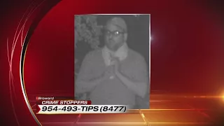 Police looking for serial peeping Tom in Broward