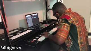 GUY PLAYS NEW BEYONCE!!! MOOD 4 EVA {Piano Cover} Vibin' with Vezy [Episode 7]