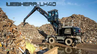 Stunning all black Liebherr LH40 material handlers of Glazewing  #liebherr #recycling #black