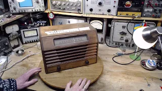 1940s Canadian Red Cross Tube Radio Video #1 - Checkout and Power Up