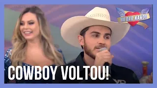 Ele voltou! Carlos Cowboy engata uma sequência de versos de rodeio | Vai Dar Namoro