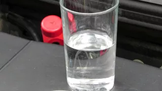 Mercedes W124 400E M119 V8 Water Glass Test (engine start up and idle)