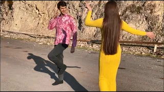Девушка Танцует Очень Красиво На Кавказе Чеченская Песня Ловзар 2020 Лезгинка С Красавицей ALISHKA