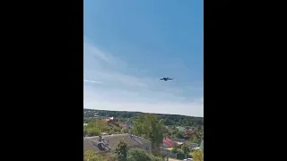 Жителей Калужской области напугал самолёт, пролетевший на предельно низкой высоте