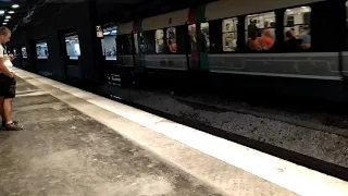 (RER B) Départ d'un MI79 et passage d'une Z20900 IDF avec claquements 😍