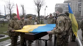 У Житомирі попрощалися із трьома загиблими захисниками-десантниками