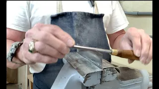 Sharpening A Scraper @thepragmaticluthier