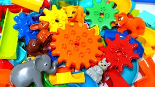 Satisfying Building Blocks Marble Run ASMR A spinning gear block coaster filled with baby animals