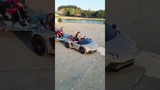 Leonardo curtindo sua Lamborghini Aventador com sua Moto BMW XR S1000