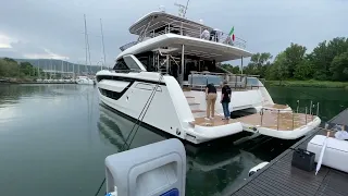 Моторный катамаран Prestige M8 - видео обзор (экстерьер) | Rockstar Yachts