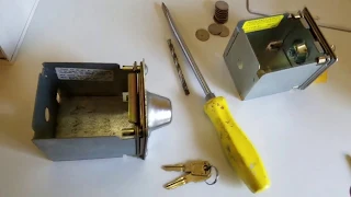 How to open a Laundry coin box