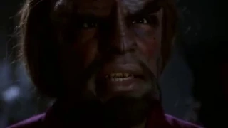 Star Trek DS9 "By Inferno's Light" Worf fights Jem'Hadar