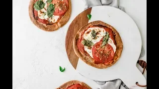 10-Minute Margherita Pita Bread Pizzas