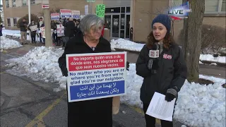 LIVE at 4: Rally in support of asylum-seekers held outside Rock Island federal courthouse