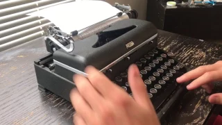 1947 Royal Quiet De Luxe Typewriter