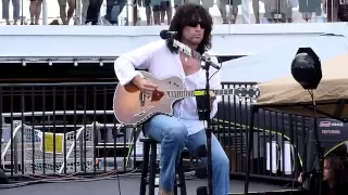 KISS Kruise Unplugged HD - Hotter Than Hell & Calling Dr. Love (13.10.2011)