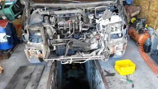 "ГТ" Мерседес Вито 638. Возможно ли снять двигатель через морду!??
