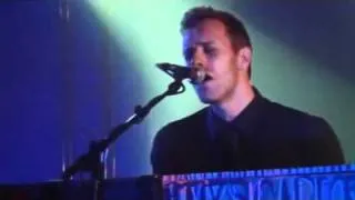 01   chris martin and jonny buckland   yellow