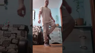 АБУ БАНДИТ УЧИМ ТАНЕЦ НОГАМИ ИЗ ТРЕНДОВ ТИК ТОК ТАНЦЫ 2021 SHUFFLE DANCE