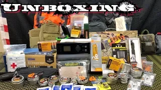 Unboxing EDC & Survival Gear | Battlbox Mission 38 | Survival Boxes | BOSS WATT SOLAR | UCO GEAR