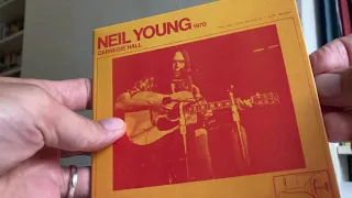 UNBOXING Neil Young – Carnegie Hall 1970