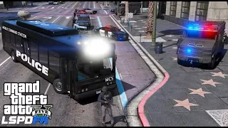 GTA 5 LSPDFR #563 | Police Mobile Command Center Responds To Bank Robber | Swat Team Saves The Day