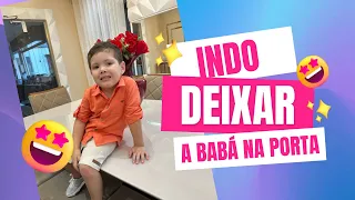 Indo deixar a babá na porta