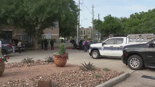 HPD officers shoot man who shot at them while responding to burglary call at west Houston apartments