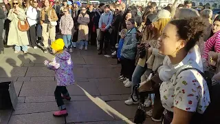 Супер хит, Седьмой лепесток! Глеб Васильев и группа Шумные соседи...