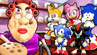 SONIC FAMILY VS ESCAPE EVIL GRANDMA IN ROBLOX