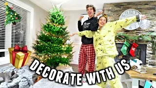 COUPLES DECORATE THE CHRISTMAS TREE! Getting Ready For Christmas!🎄 | Vlogmas Day 8