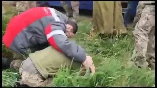 Ukraine War: Ukrainian Soldier Breaks Down After Being Returned Home in Latest POW Swap