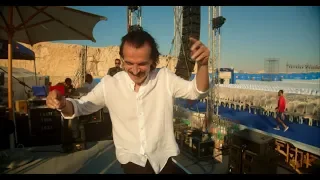Yanni: Happy Times in Egypt: "Rainmaker"
