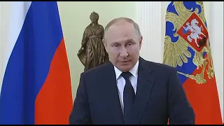 Президент Путин:"Подчеркну в боевых действиях не участвуют солдаты срочники"