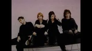 Elastica - Hold Me Now (Live)