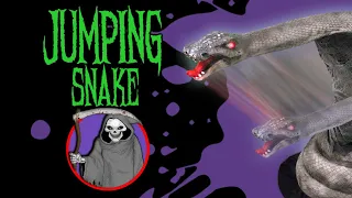 Jumping Snake animatronic | Spirit Halloween 2013