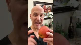 Here’s Why Apples Keep the Doctor Away & Diabetics Can Eat 1 Everyday!  Dr. Mandell
