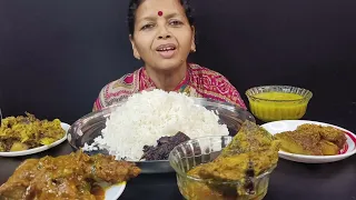 BIGBITES, EATING RICE WITH LAL SHAK VAJA,LAU DAL,POTOL POSTO,SORSHE TELAPIA,VETKI KALIA।।