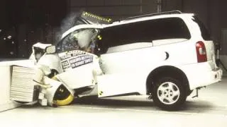 1997 Pontiac Trans Sport moderate overlap IIHS crash test