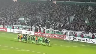 Werder Bremen tanzt nach Heimsieg vor eigener Kurve !