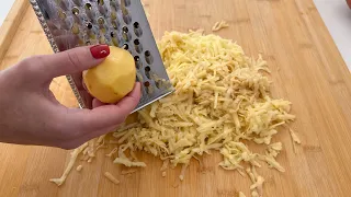 Il suffit de remplir les pommes de terre d'oeufs, le résultat est étonnant! Facile et rapide