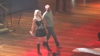 Taylor Swift and Darius Rucker- Alright Columbia SC 11-18-11