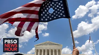 Former neighbor disputes Alito's explanation of upside-down U.S. flag flying at his home