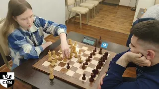 FM E. Borisova (2187) vs IM R. Makarian (2436). Chess Fight Night. CFN. Blitz