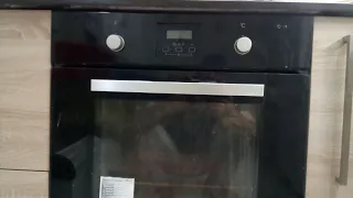 духовка Whirlpool AKP 460 NB выключается