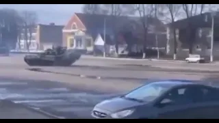 Ukraine War - Russian tanks moving through Buryn in the Sumy region