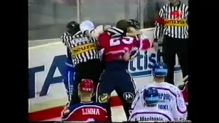 11.1.1997 Toni Mäkiaho (HPK) vs. Jarkko Ruutu (HIFK)